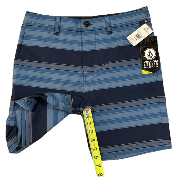 Volcom Big Youth/Juniors‎ Size 29 Fricken Cross Shred Hybrid Shorts 6" - Picture 3 of 10